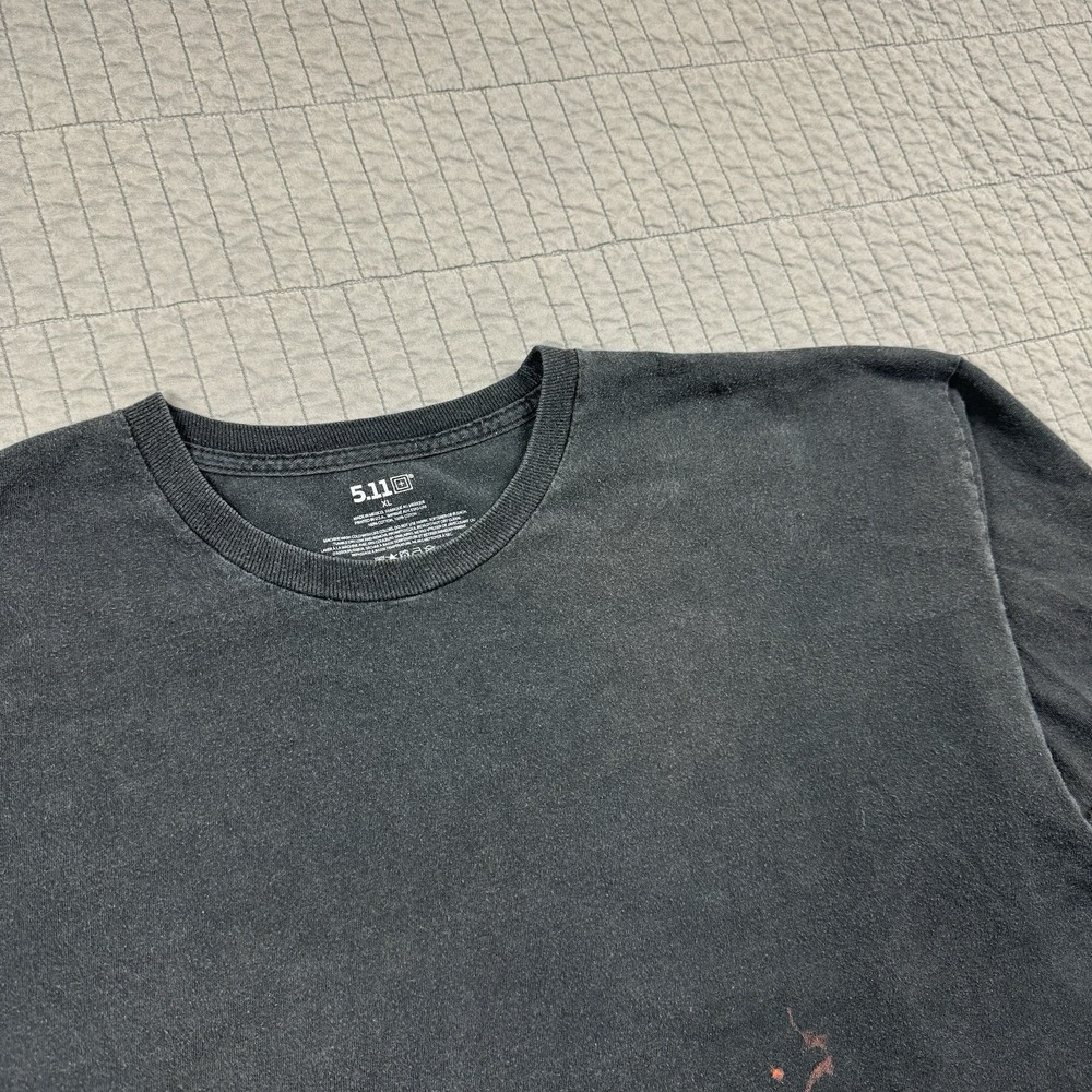 511 Tactical T Shirt Men XL Black Flames Logo Utility Workwear Outdoors Faded - Picture 3 of 10